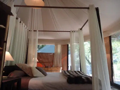 Prehistoric Lodge Отели в г. Сен-Прива-де-Шампкло