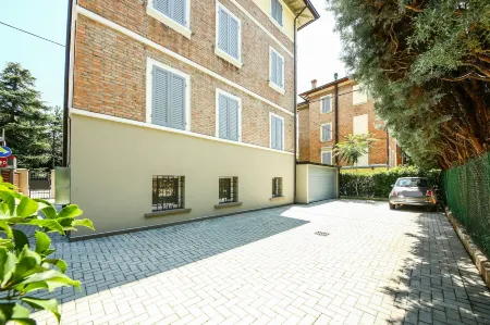 La Bella Modena Отели рядом с достопримечательностью «Моденский кафедральный собор»