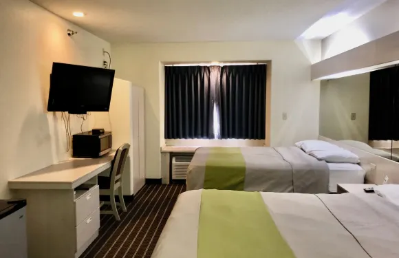 查德倫酒店&套房