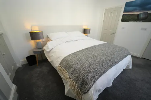 Immaculate 1-Bed Apartment in Merthyr Tydfil - Wi-Fi