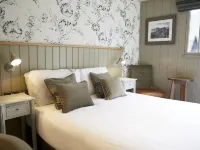 Castle Inn by Greene King Inns Hotels in Bakewell