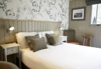 Castle Inn by Greene King Inns Hotels in Bakewell