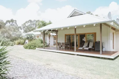 Yallingup Villas Hotels in 
