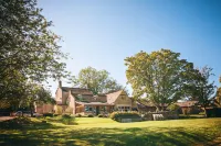 The Feathered Nest Inn Hotels in Shipton-under-Wychwood