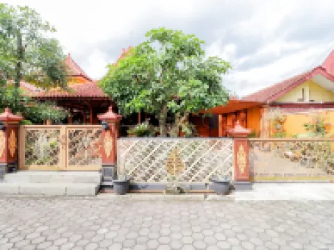 Griya 90TR Syariah Hotels near SEVENDAYS HQ