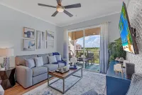 Condo w/ Prime View of Lake, Pool & Fireworks!