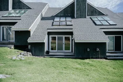 Ski-In/Ski-Out Townhouse at Tenney Mountain Resort Hotel a 