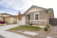 Stylish Sleek 4Br Nevada Home Near Downtown Reno