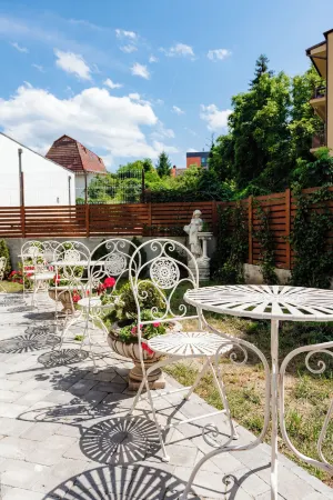 Ateneea Luxury Rooms Отели рядом с Аэропорт Клуж-Напока