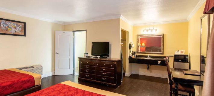 Econo Lodge Long Beach I-405 Hotels in Long Beach