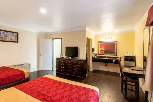 อีโคโนลอดจ์ ลองบีช ไอ-405