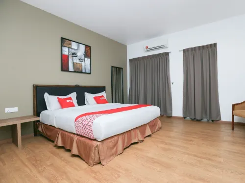 OYO 89915 East Mount Hotel Hotels in Kukup