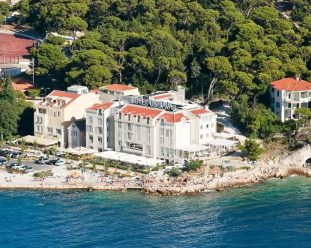 奧斯亞法酒店 Opcina Makarska酒店