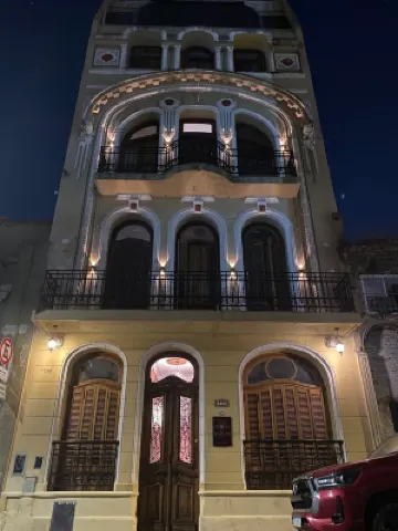 Hostelmo 酒店及旅舍