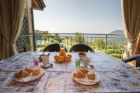 帶共享泳池的聯排別墅