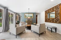 5BR Relaxation Haven Hot Tub Pool Table Fun M Hotels in Warr Acres