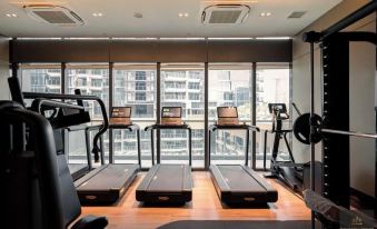 Metropole Residences Luxury Suite