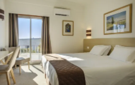 คริซอล เทรส พัสโตรินึ่ง