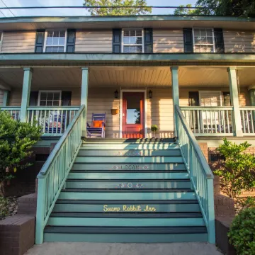 Swamp Rabbit Inn Hotels near Grace Church - Downtown