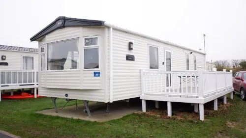 Excellent Caravan 4 Birth Sleeps 6 Tranquil Site - Pools