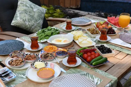 Hotel Lykia Old Town Antalya Отели рядом с достопримечательностью «Ворота Адриана»