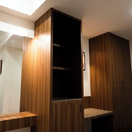 RAAJ SVASTIK INN