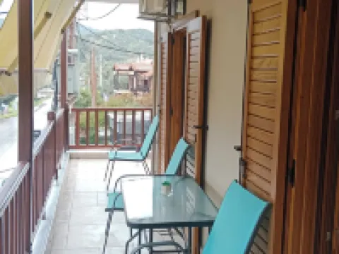 Prosforio Hotels in Aristotelis