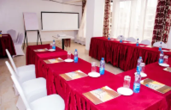 イージー ホテル ケニア