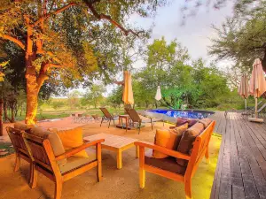 Mvuradona Safari Lodge