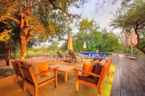 Mvuradona Safari Lodge