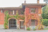 La Piazza di Cernobbio - Near the Lake