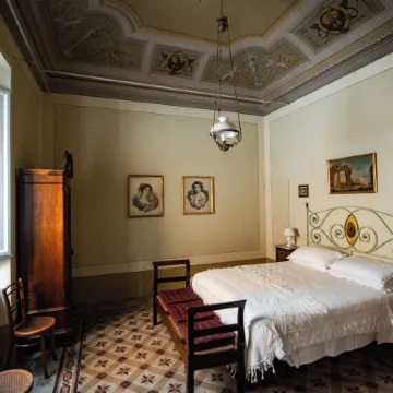 Palazzo Capparucci - Dimora Storica - Guest House