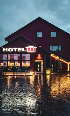 Hotel 108