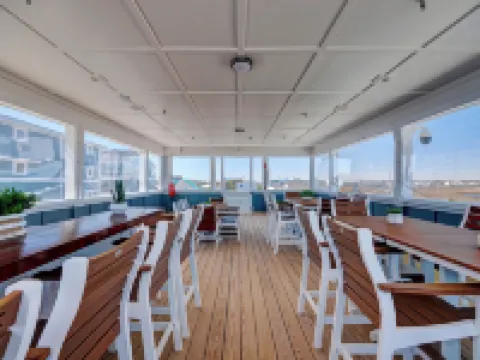 1001 King Ada Suite, 1st Floor Serenity Hotels in Topsail