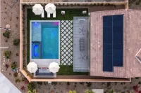 Desert Eden by Avantstay 6Br w/ Ensuite Backyard Oasis w/ Pool & Hot Tub!