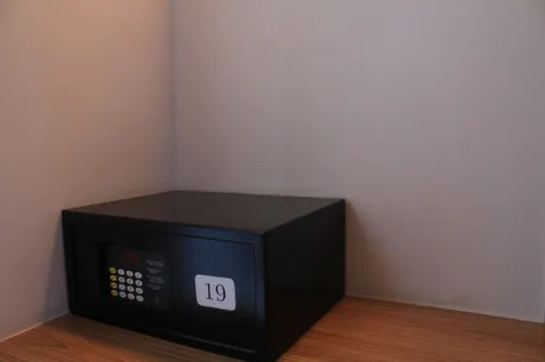 Mooz Hotel Surabaya - Jemursari Photos