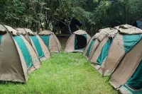 Red Rocks Rwanda Guesthouse & Campsite فنادق في 
