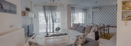 Luxury City Center Apartment Отели рядом с достопримечательностью «Монастырь Святой Троицы»