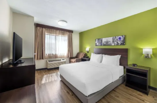 Sleep Inn & Suites Salina I-135 Отели в г. 