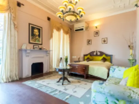 Tree of Life Grand Oak Manor Binsar Hotels in Almora