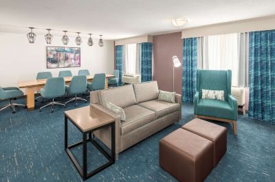 客室 ヒルトン ガーデン イン ラファイエット ケイジャンドームの写真