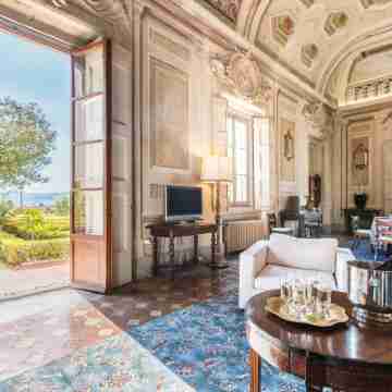 Castello di Montegufoni by PosarelliVillas Rooms