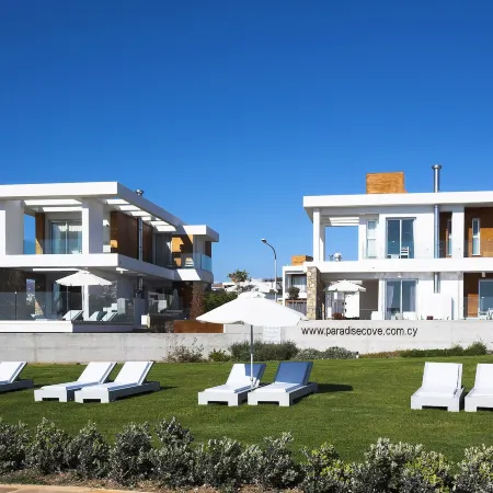 Paradise Cove Luxurious Beach Villas