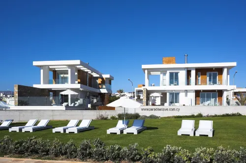 Paradise Cove Luxurious Beach Villas - Kolam Renang Peribadi