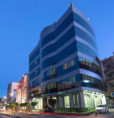 Hôtel Sidi Yahia Hôtels à proximité de : Coopirative El Nasser N°12 Ain Naadja Alger