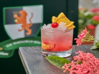 The Waverly Hotel & Residences - bar