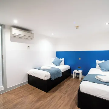 Kendall Lodge - Housity