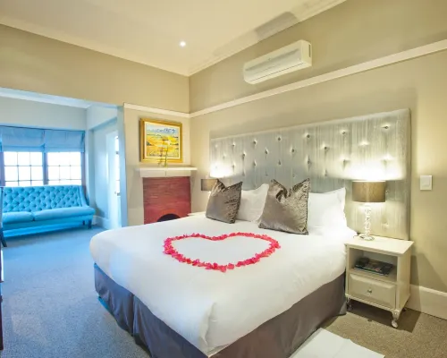 Saint James on Venice Hotels near Big Rush