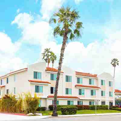 Comfort Inn & Suites Ventura Beach Hotel Exterior
