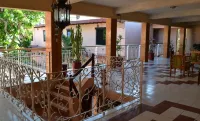 Hotel Plaza Hotels in Santa Elena